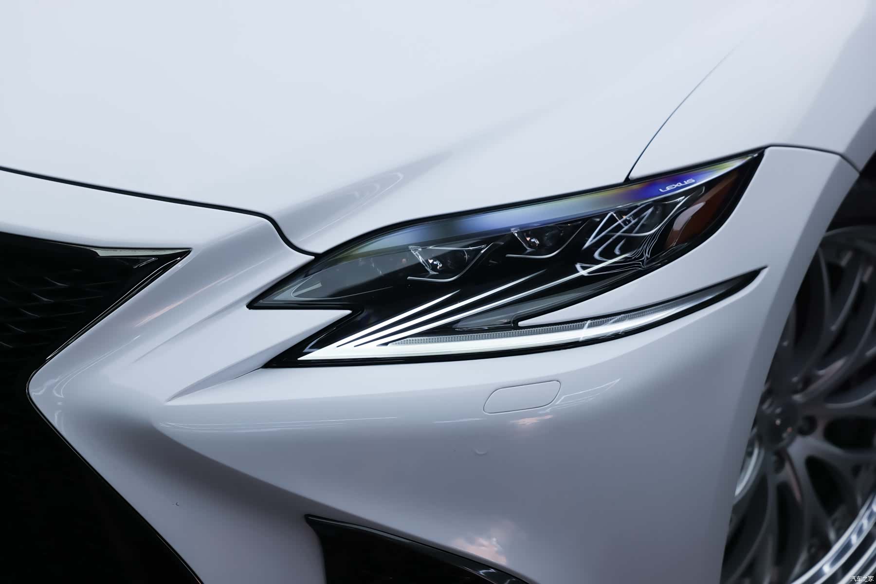 Lexus LS, 2018 30