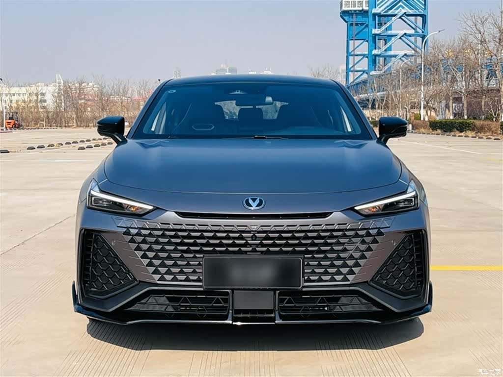 Changan UNI-V, 2022 6