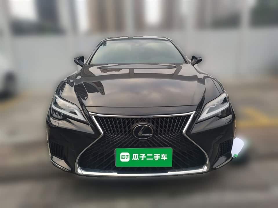 Lexus LS