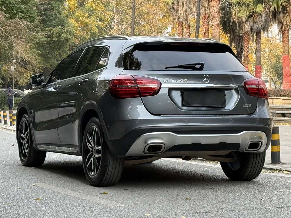 Mercedes-Benz GLA
