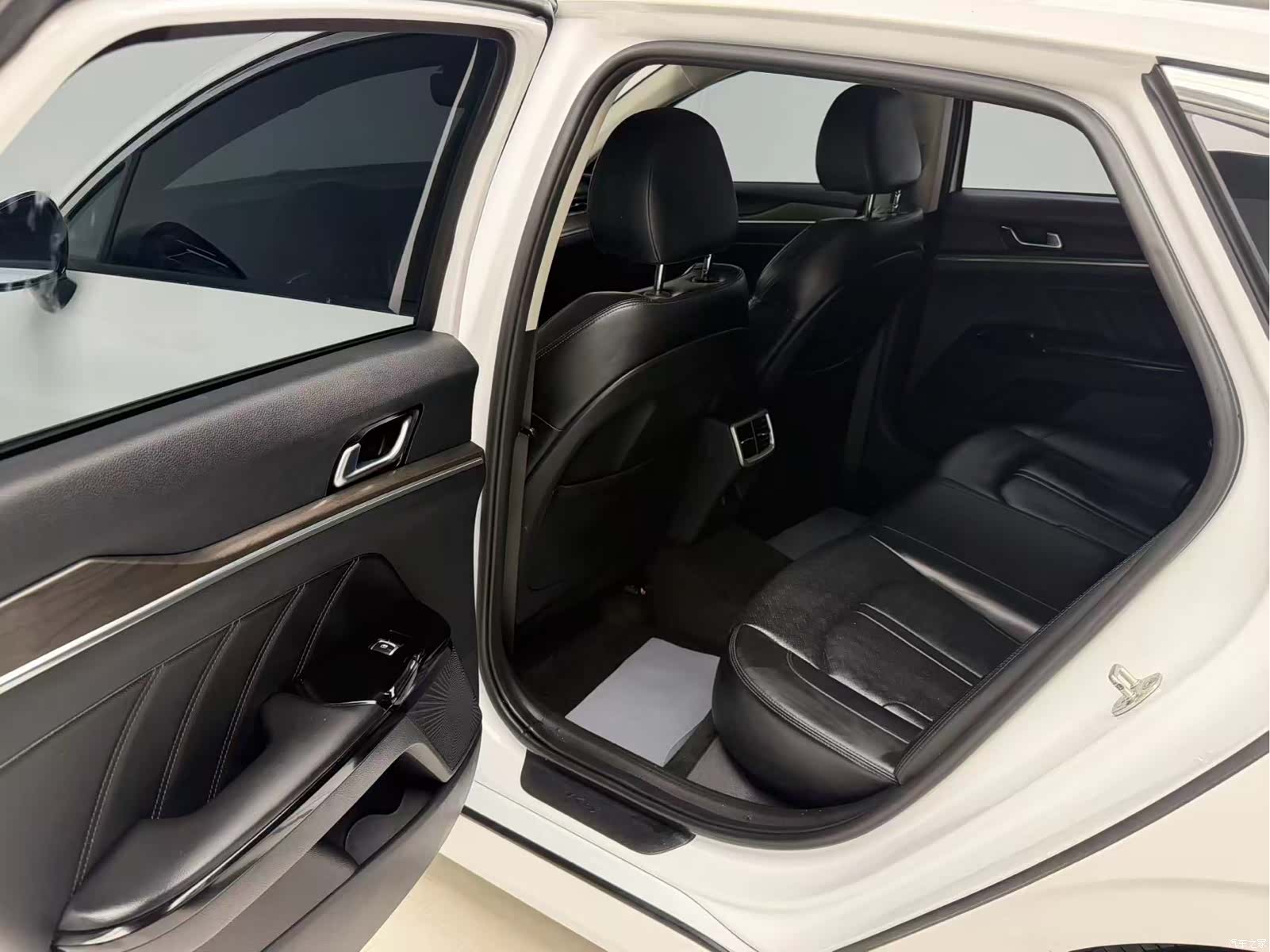 Kia K5, 2021 13