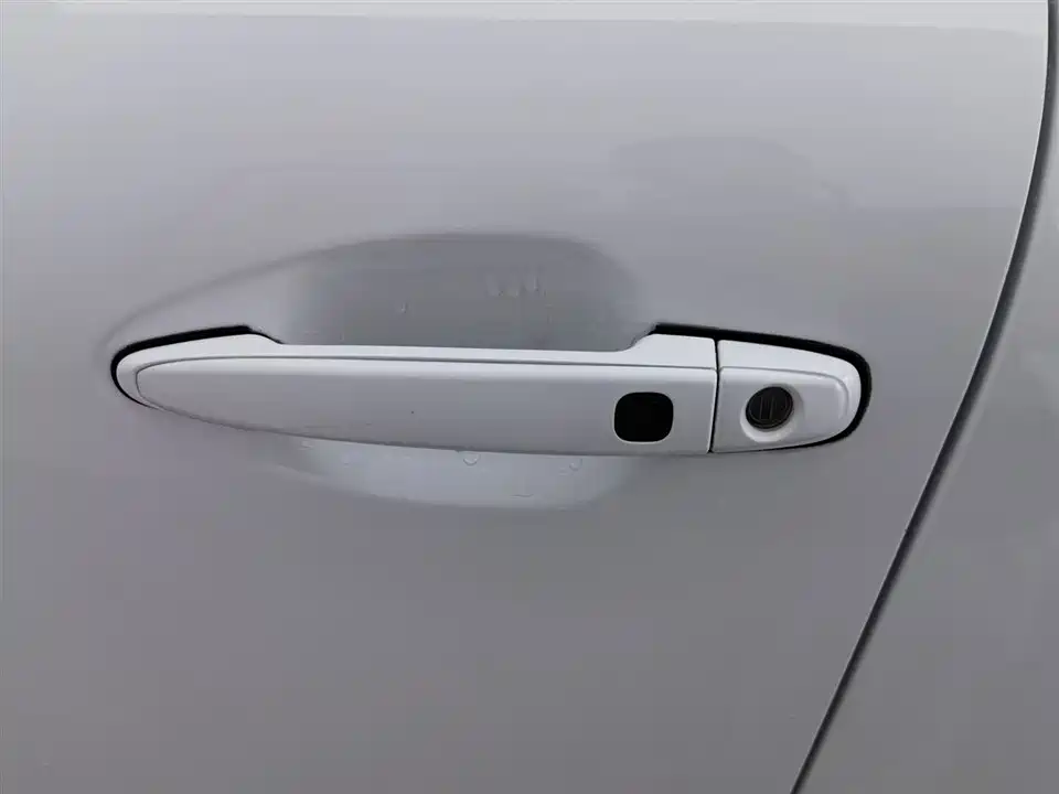 BYD S7