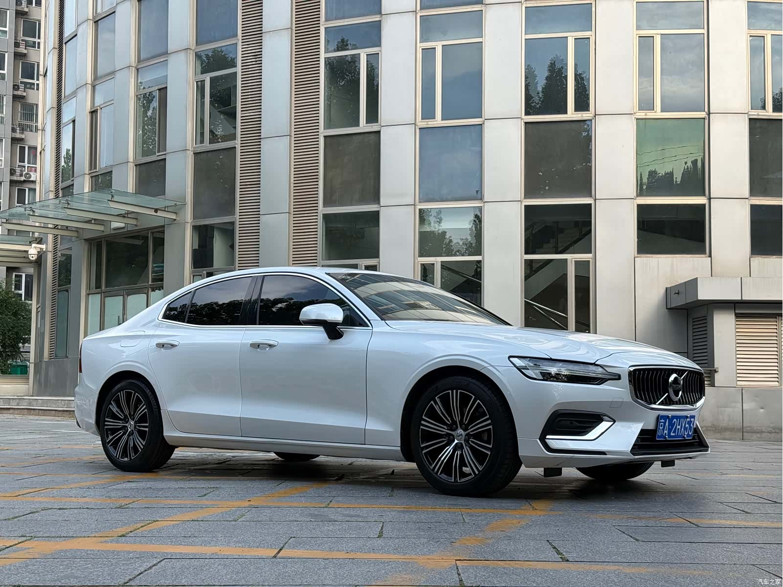 Volvo S60, 2021 3