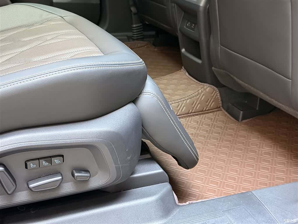 Ford Edge L, 2025 17