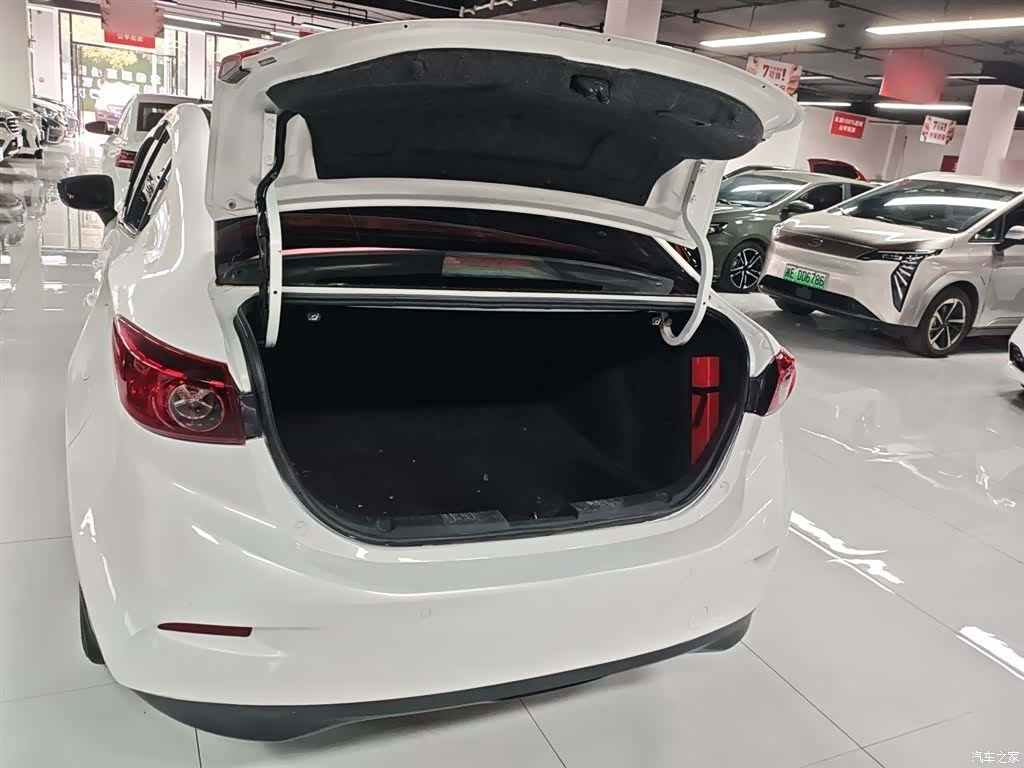 Mazda Mazda3, 2019 19