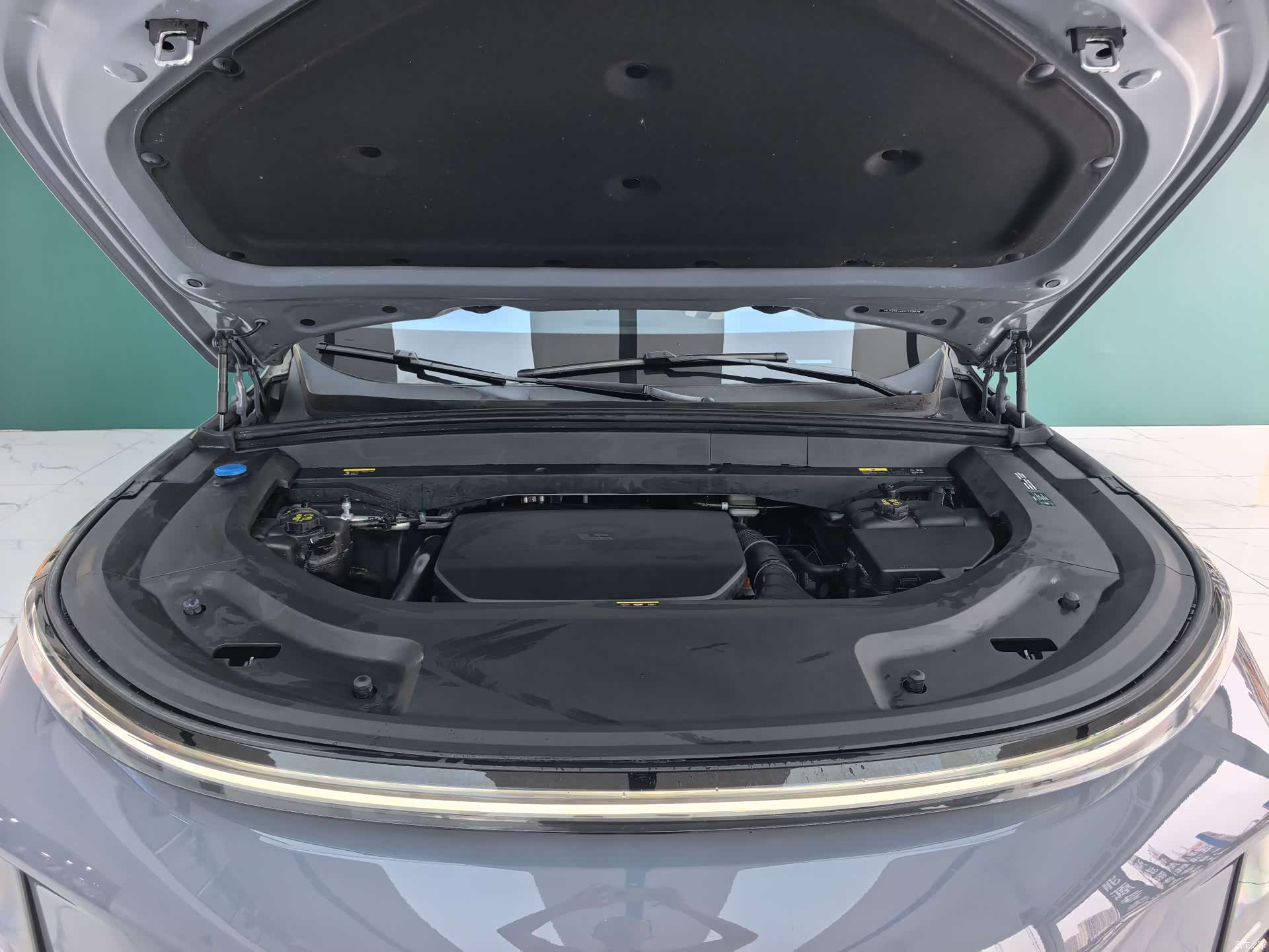 Li Auto L8, 2025 14