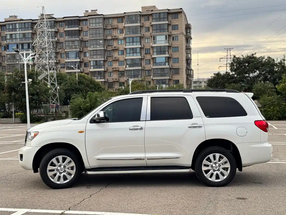 Toyota Sequoia