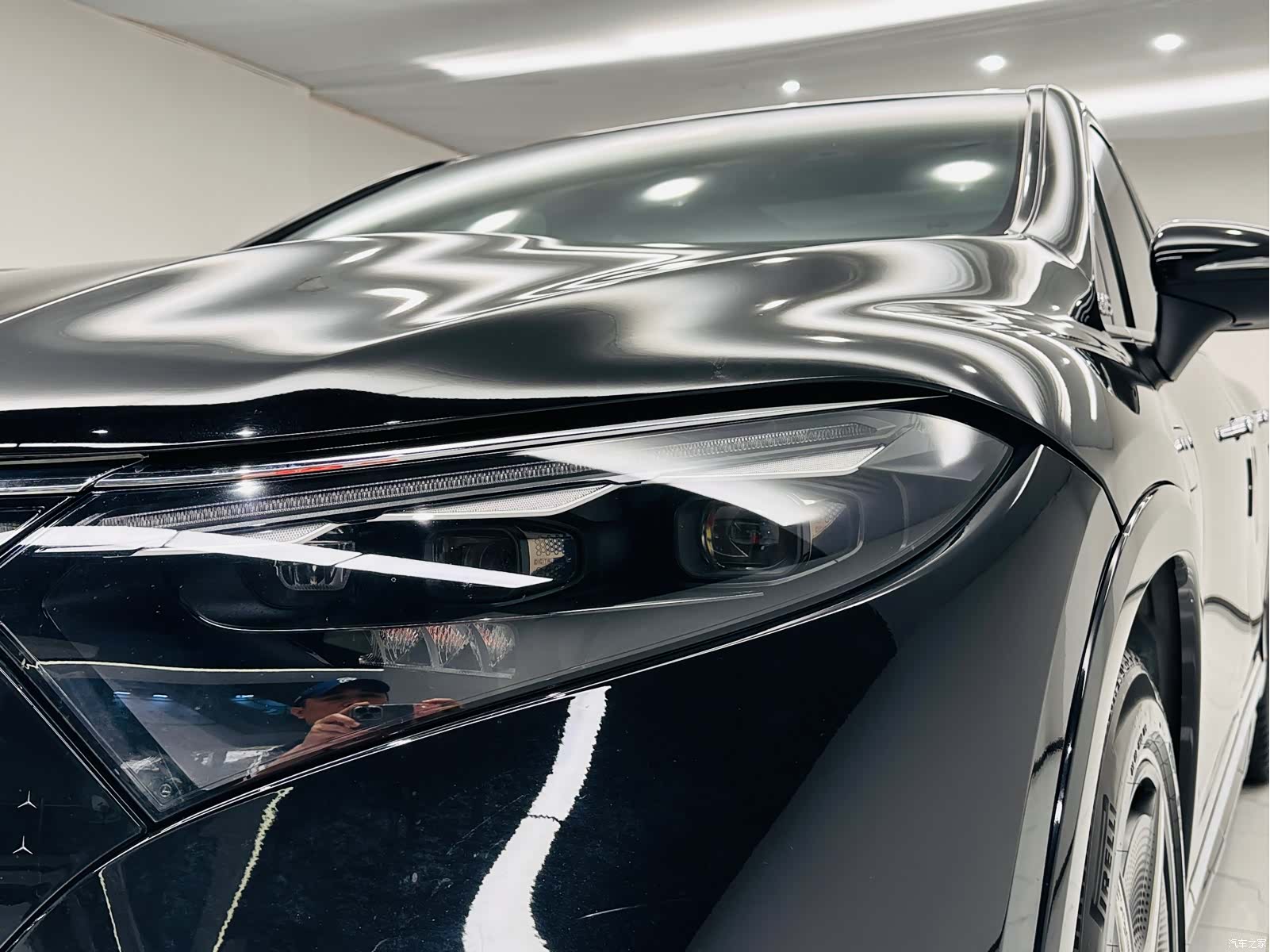 Mercedes-Benz EQS, 2023 11