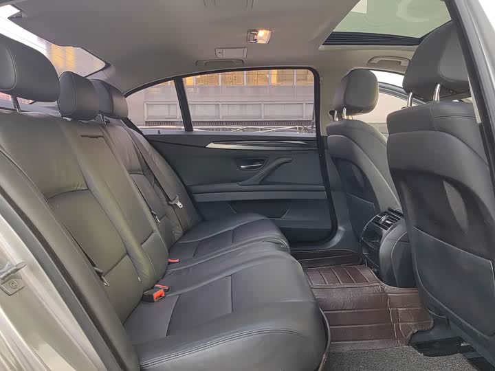 BMW 5 Series 2014 520Li dian ya xing