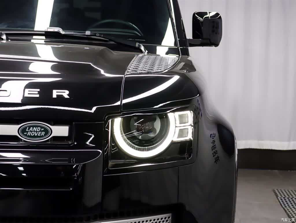 Land Rover Defender, 2024 все фото