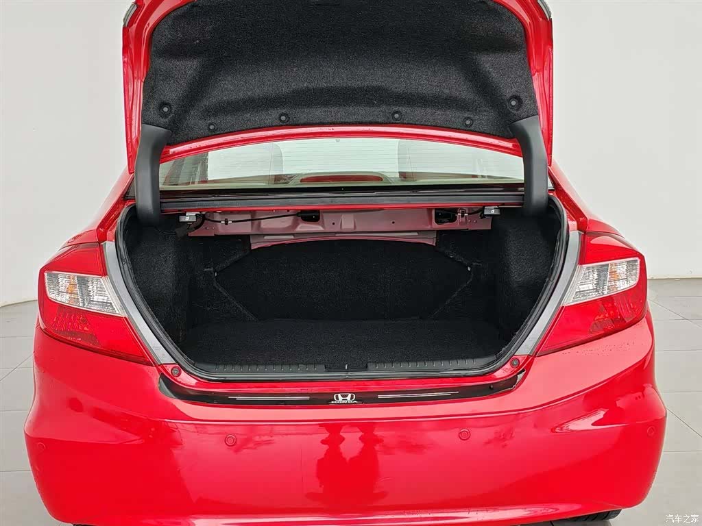 Honda Civic, 2013 16