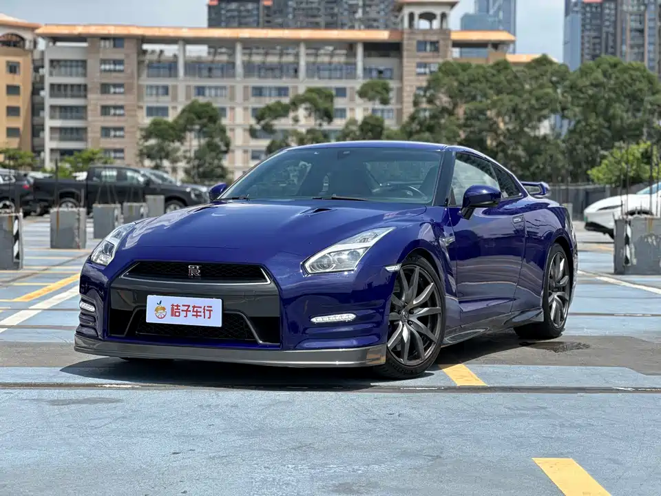 Nissan GT-R