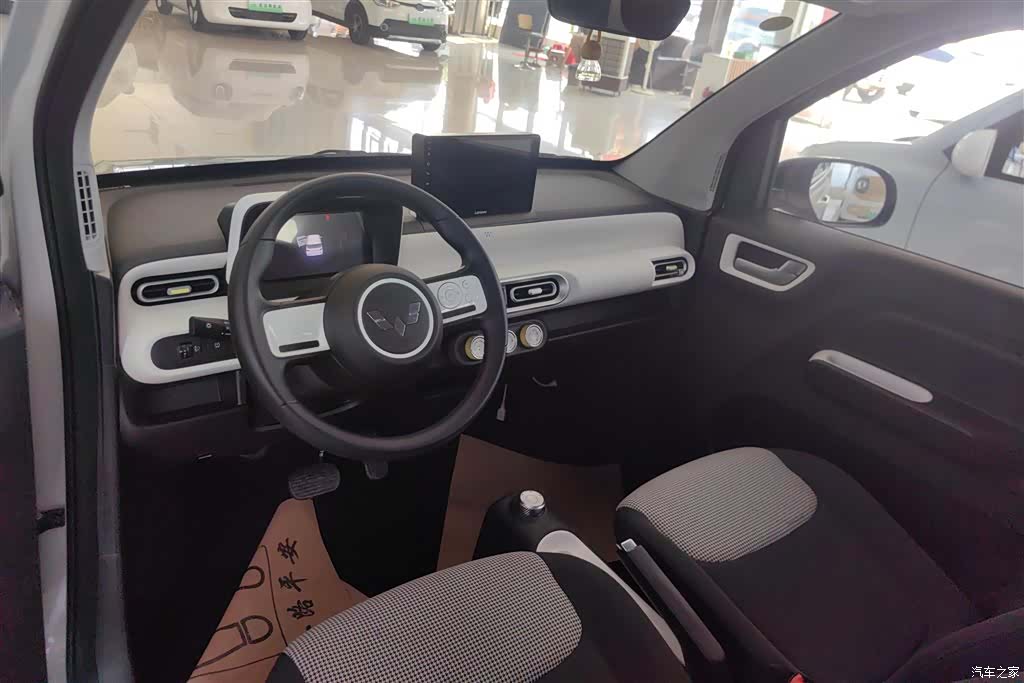 Wuling MINIEV, 2024 12