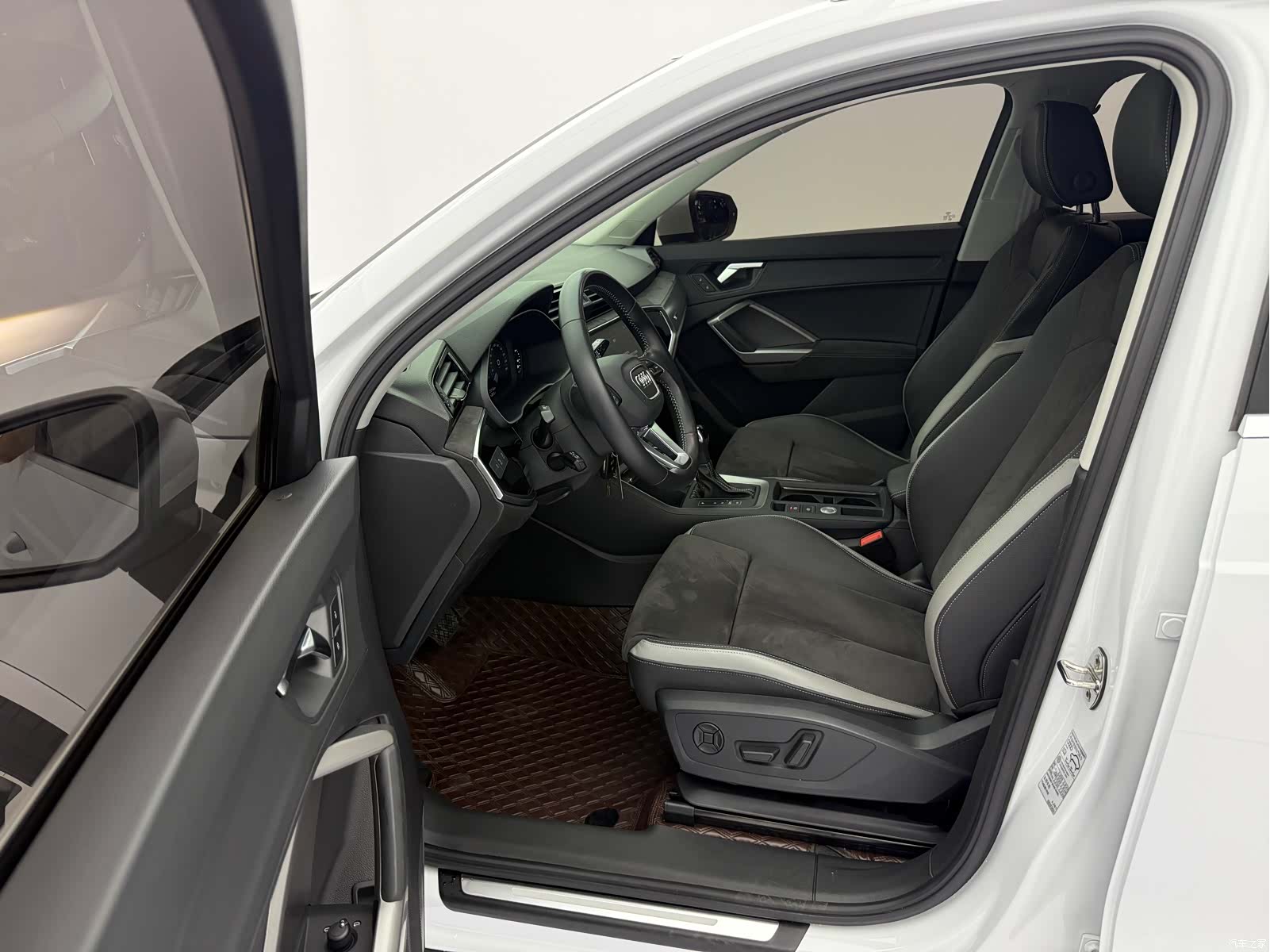 Audi Q3, 2022 18