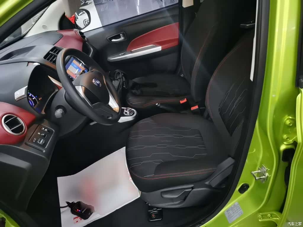 Changan EV360, 2019 15