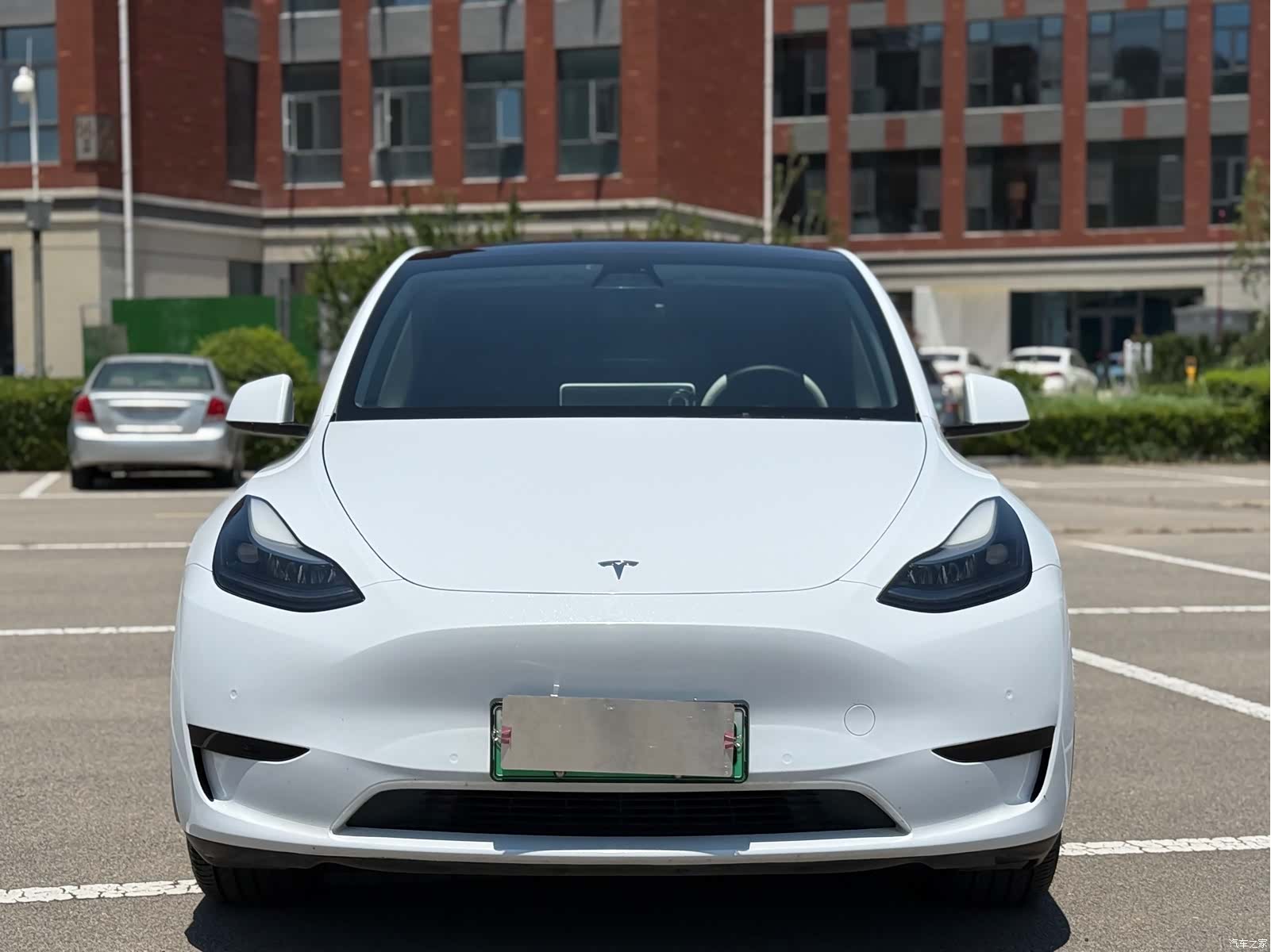 Tesla Model Y, 2023 2