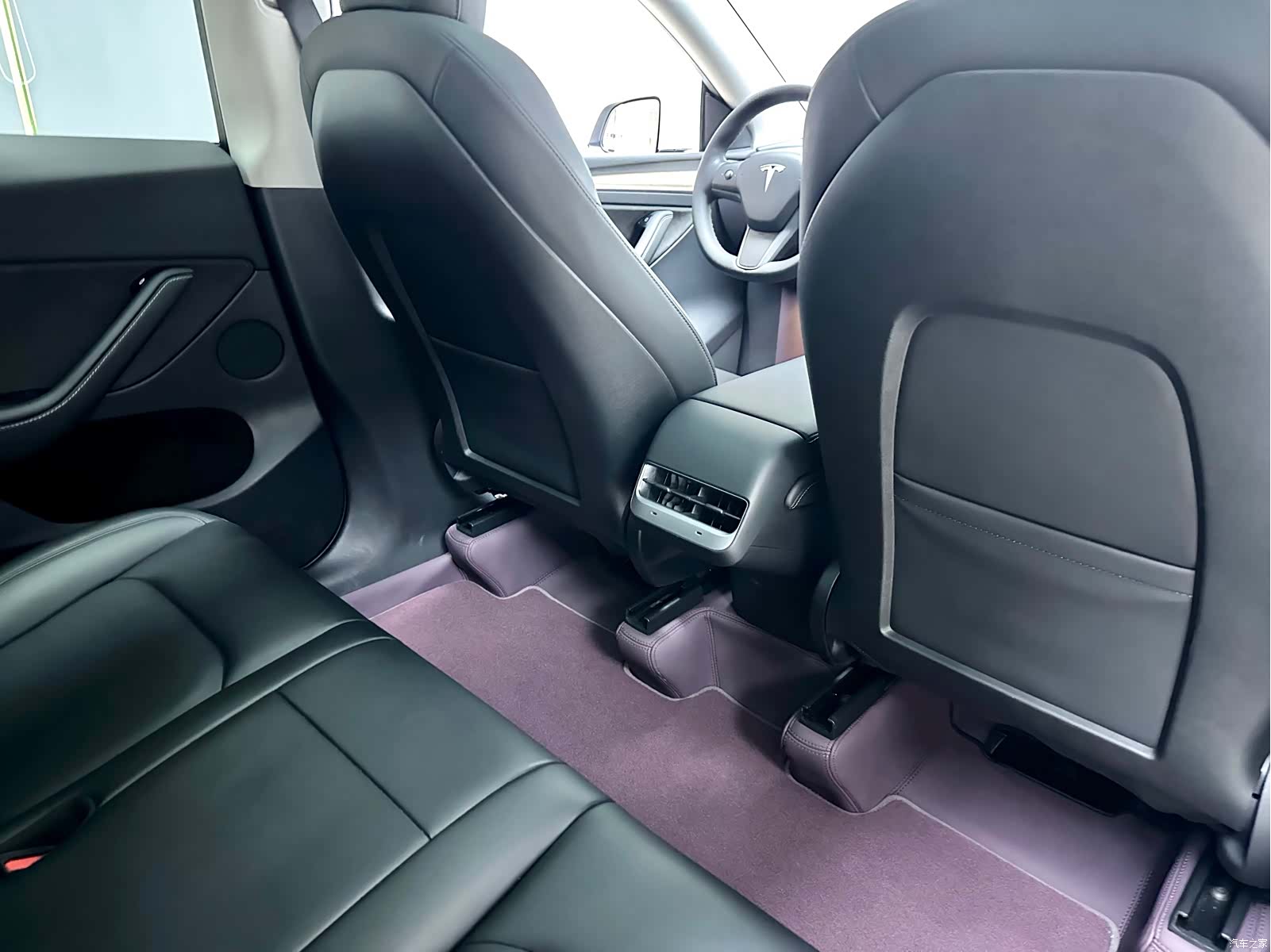 Tesla Model Y, 2022 11