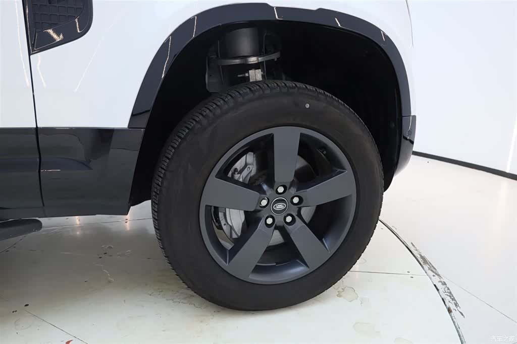 Land Rover Defender, 2024 11