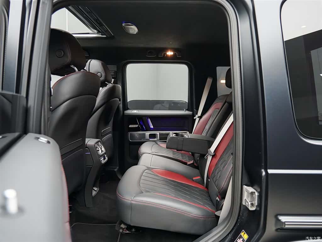 Mercedes-Benz G-Class, 2024 11
