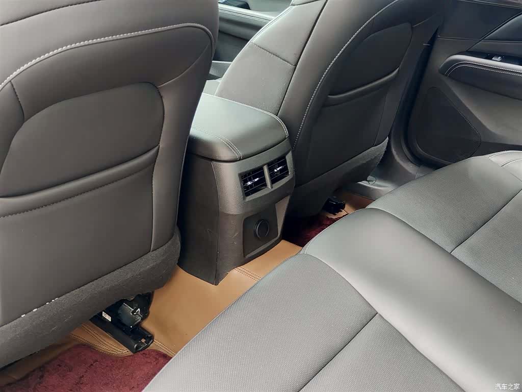Cadillac CT4, 2024 9