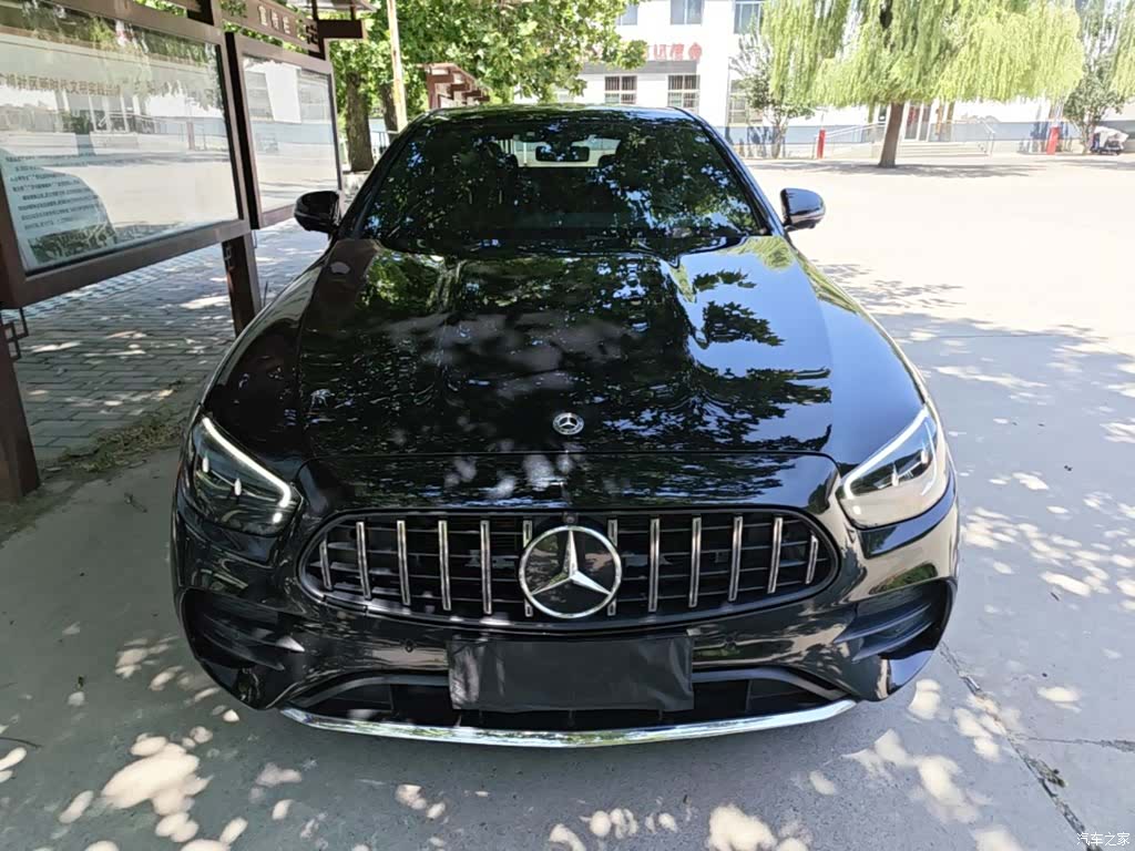 Mercedes-Benz E-Class, 2021 3