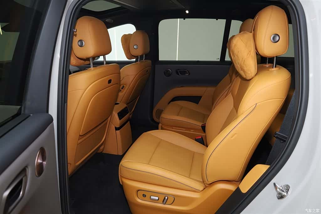 Li Auto i8, 2025 21