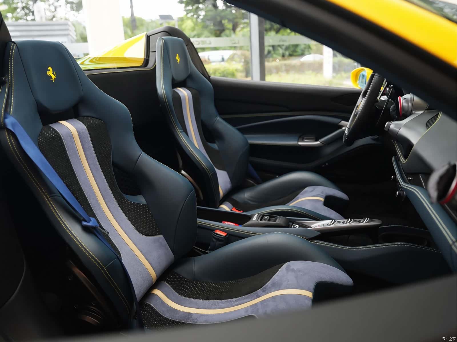 Ferrari F8, 2021 12