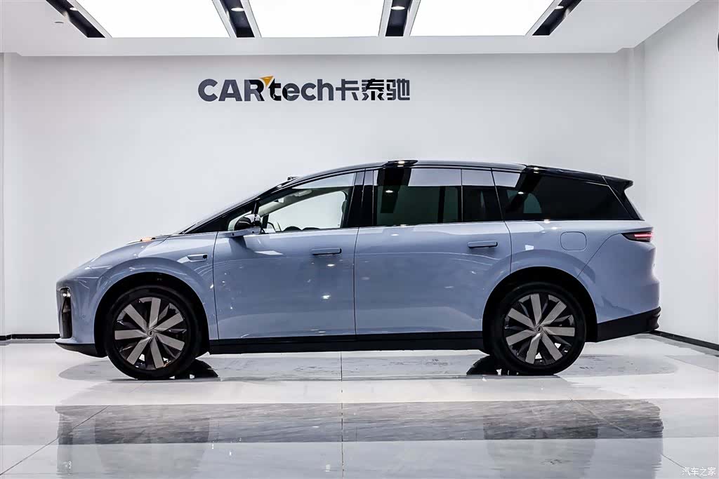 Li Auto i8, 2025 все фото