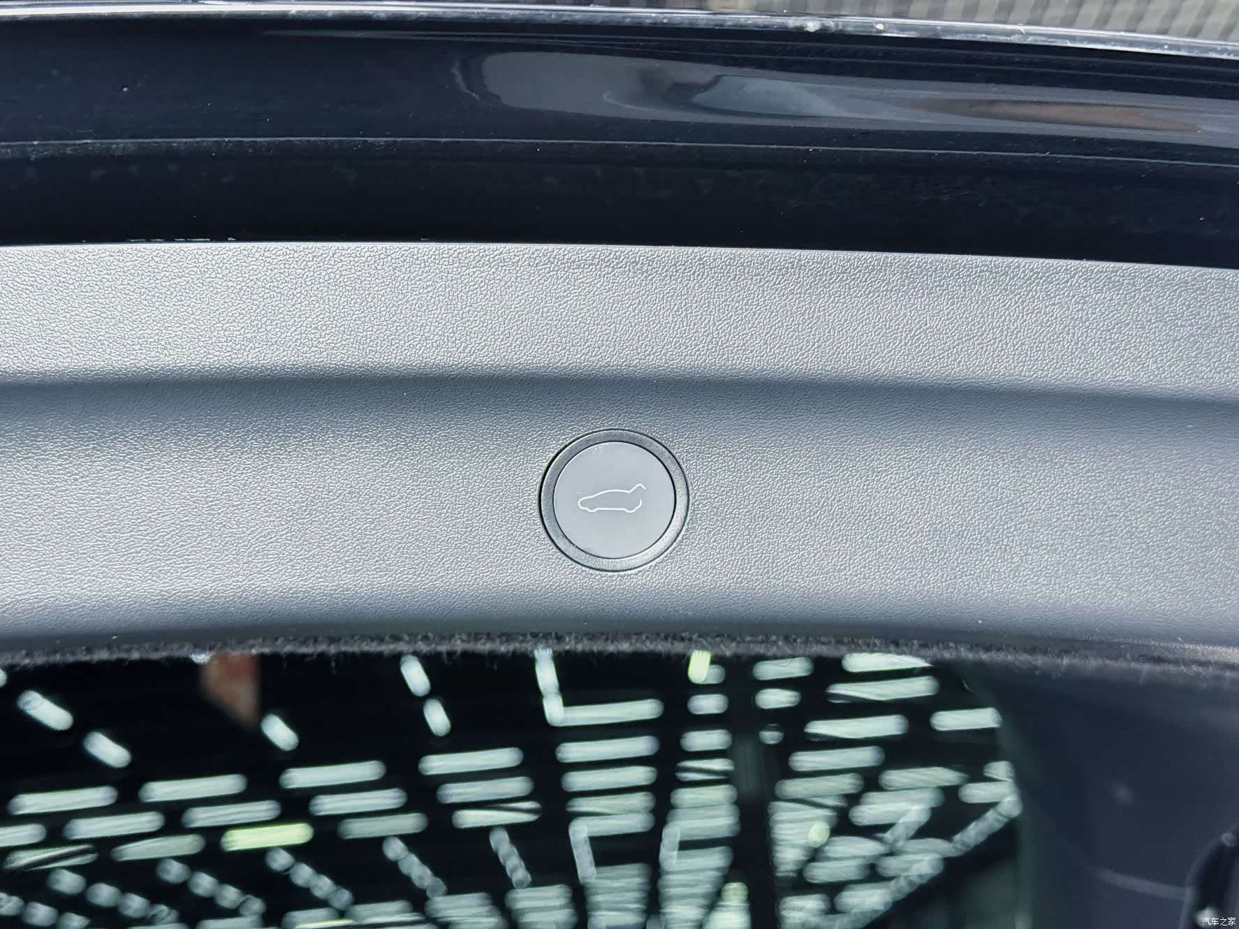 Tesla Model Y, 2022 14