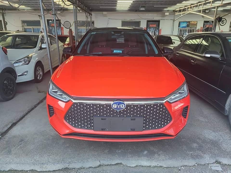 BYD e2