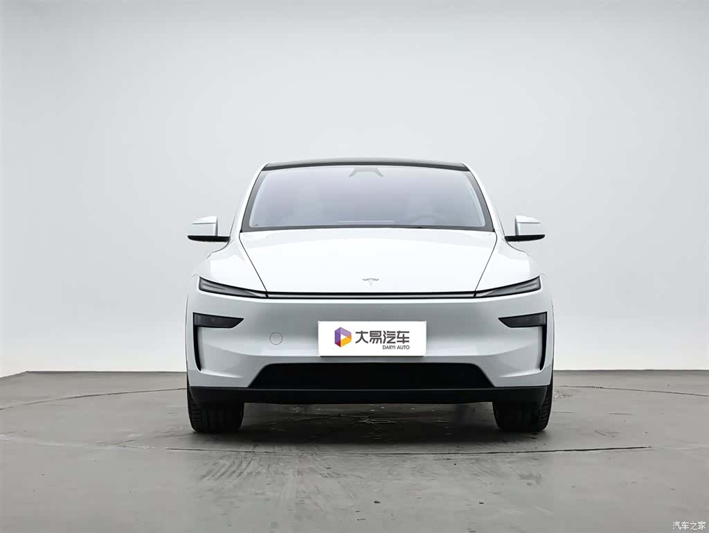 Tesla Model Y, 2025 2