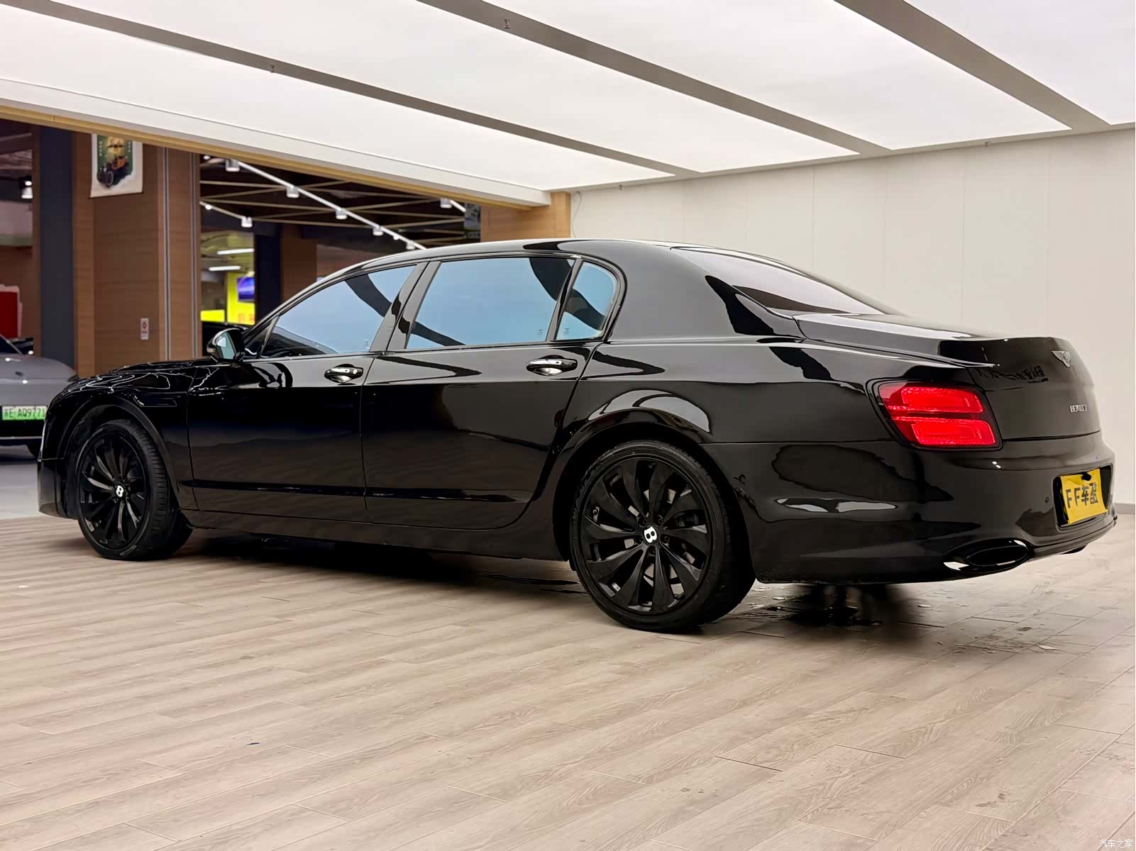 Bentley Flying Spur, 2010 6