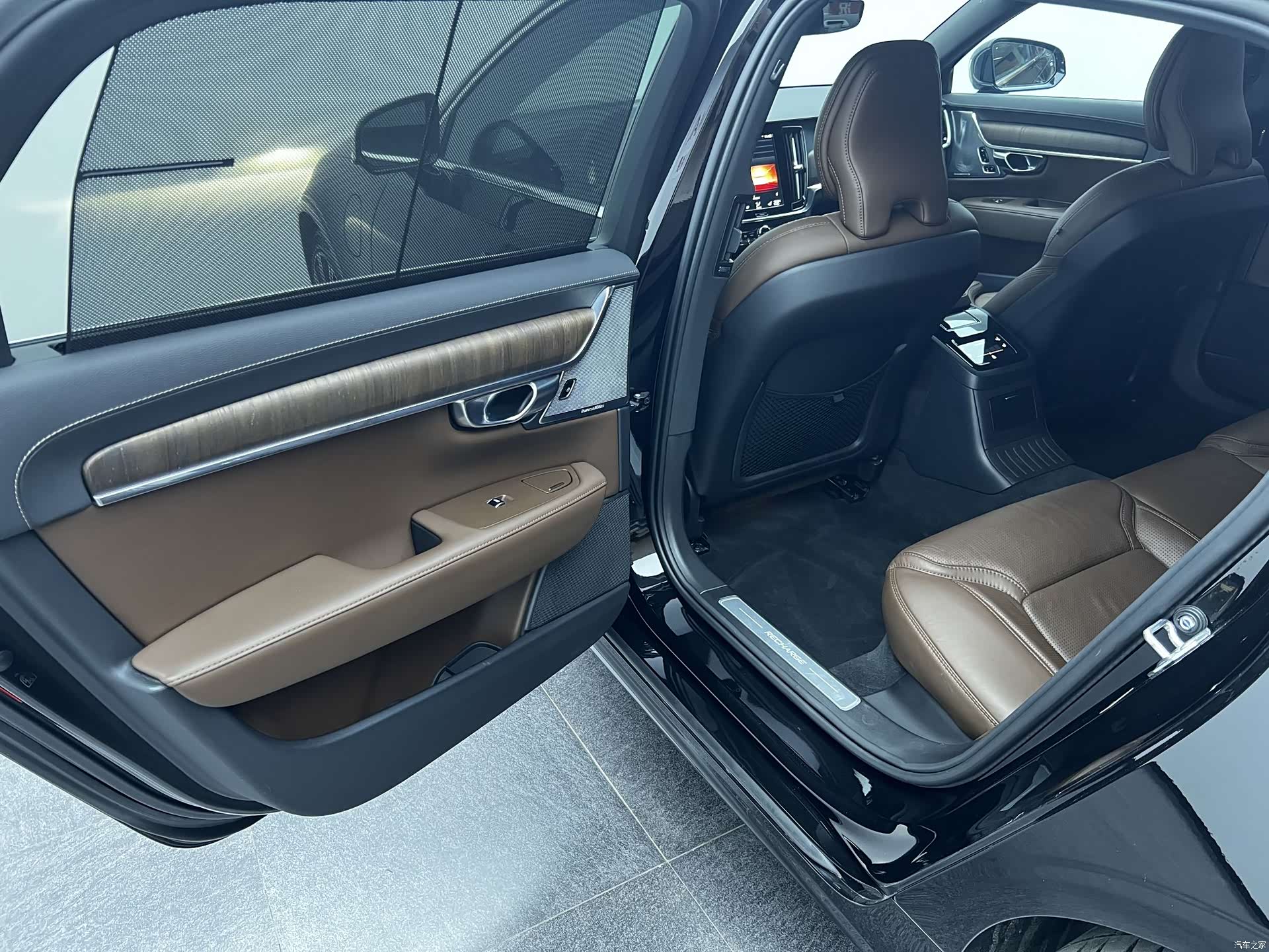 Volvo S90, 2021 все фото