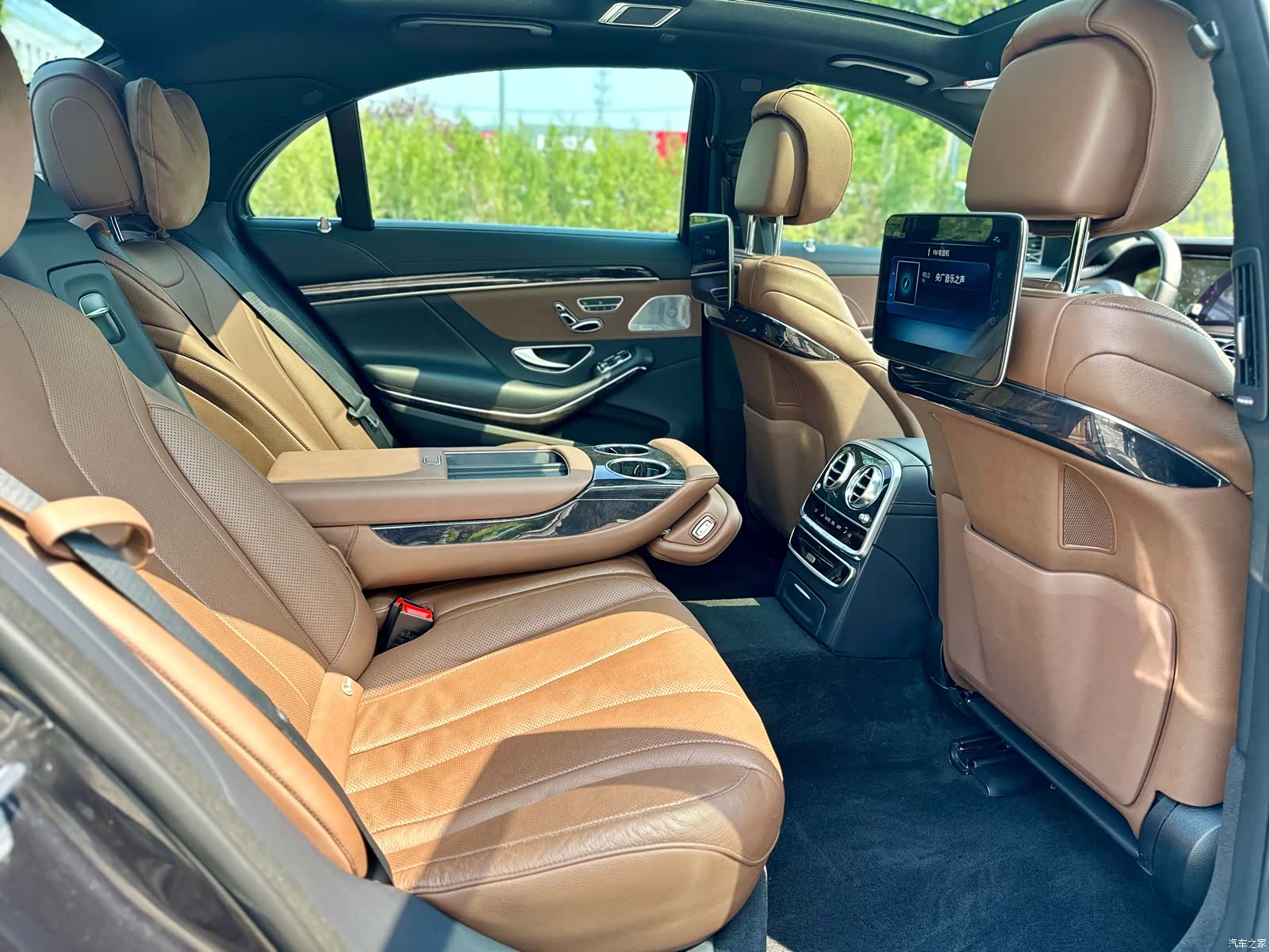 Mercedes-Benz S-Class, 2019 35