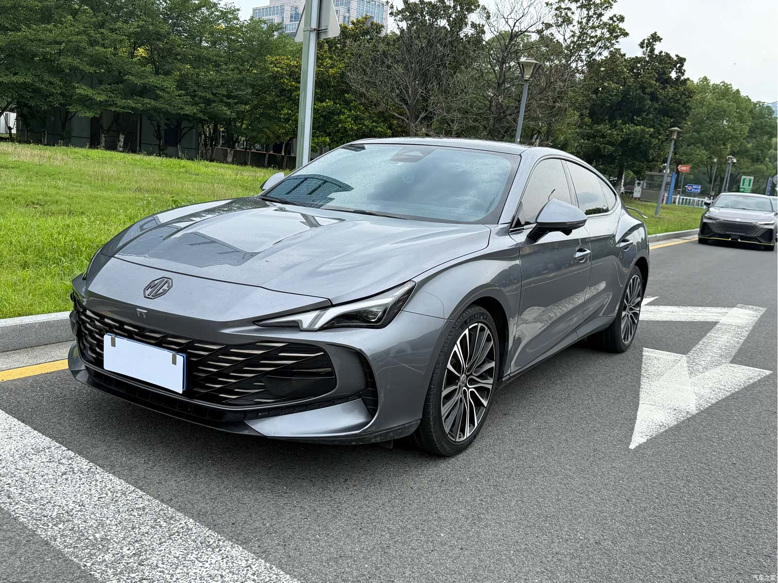 MG MG7