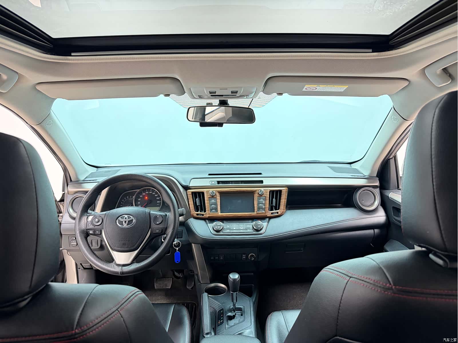 Toyota RAV4, 2015 9