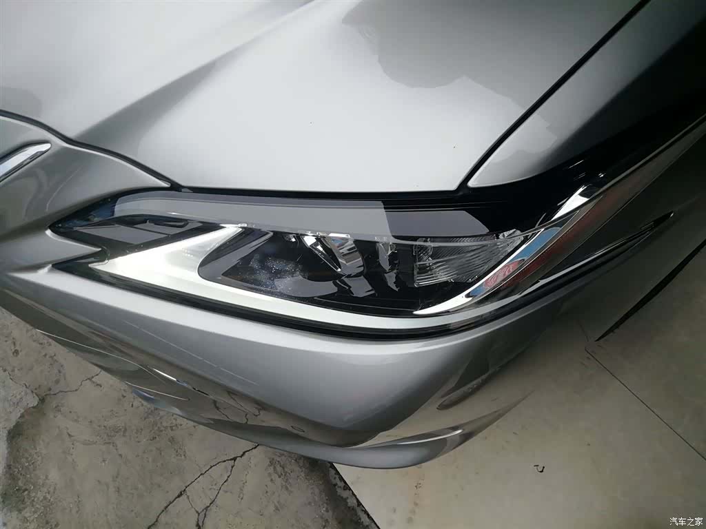 Lexus ES, 2022 24