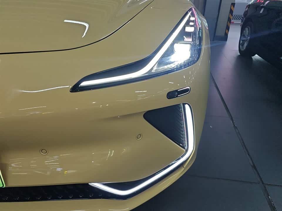 IM Motors Zhiji LS7 IM Motors Zhiji LS7