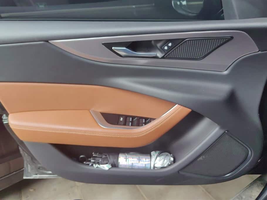 Jaguar XEL Jaguar XEL