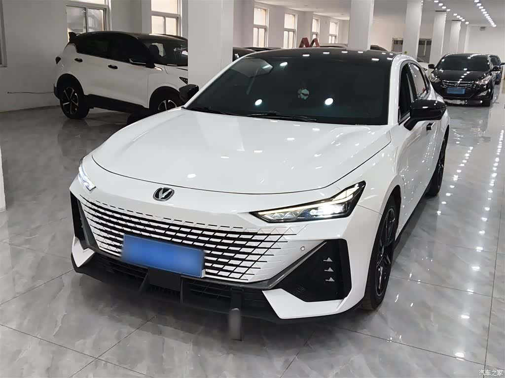 Changan UNI-V, 2023 1