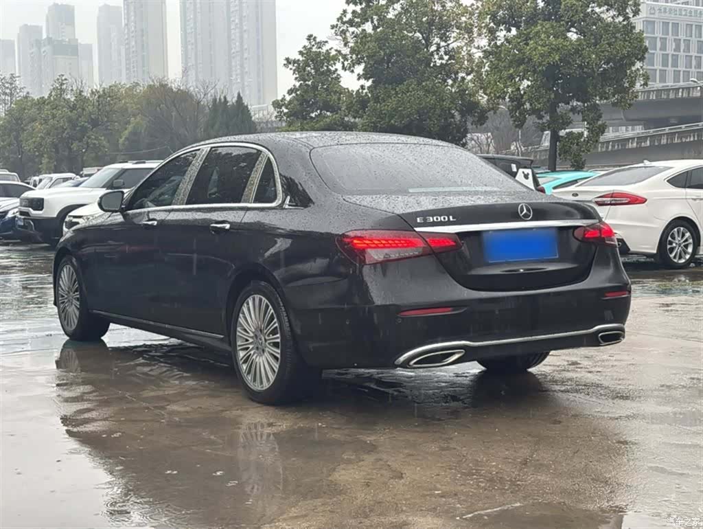 Mercedes-Benz E-Class, 2023 9