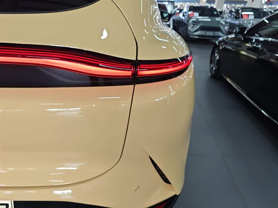 IM Motors Zhiji LS7 IM Motors Zhiji LS7