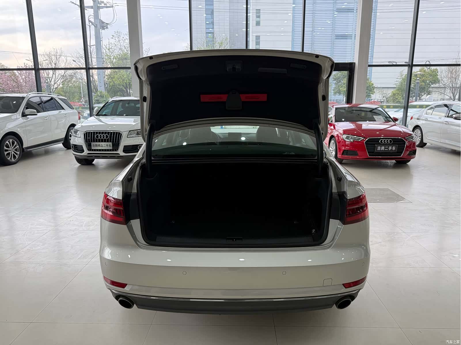 Audi A4L, 2018 10
