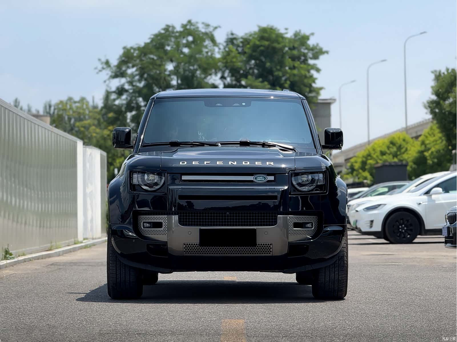 Land Rover Defender, 2024 2