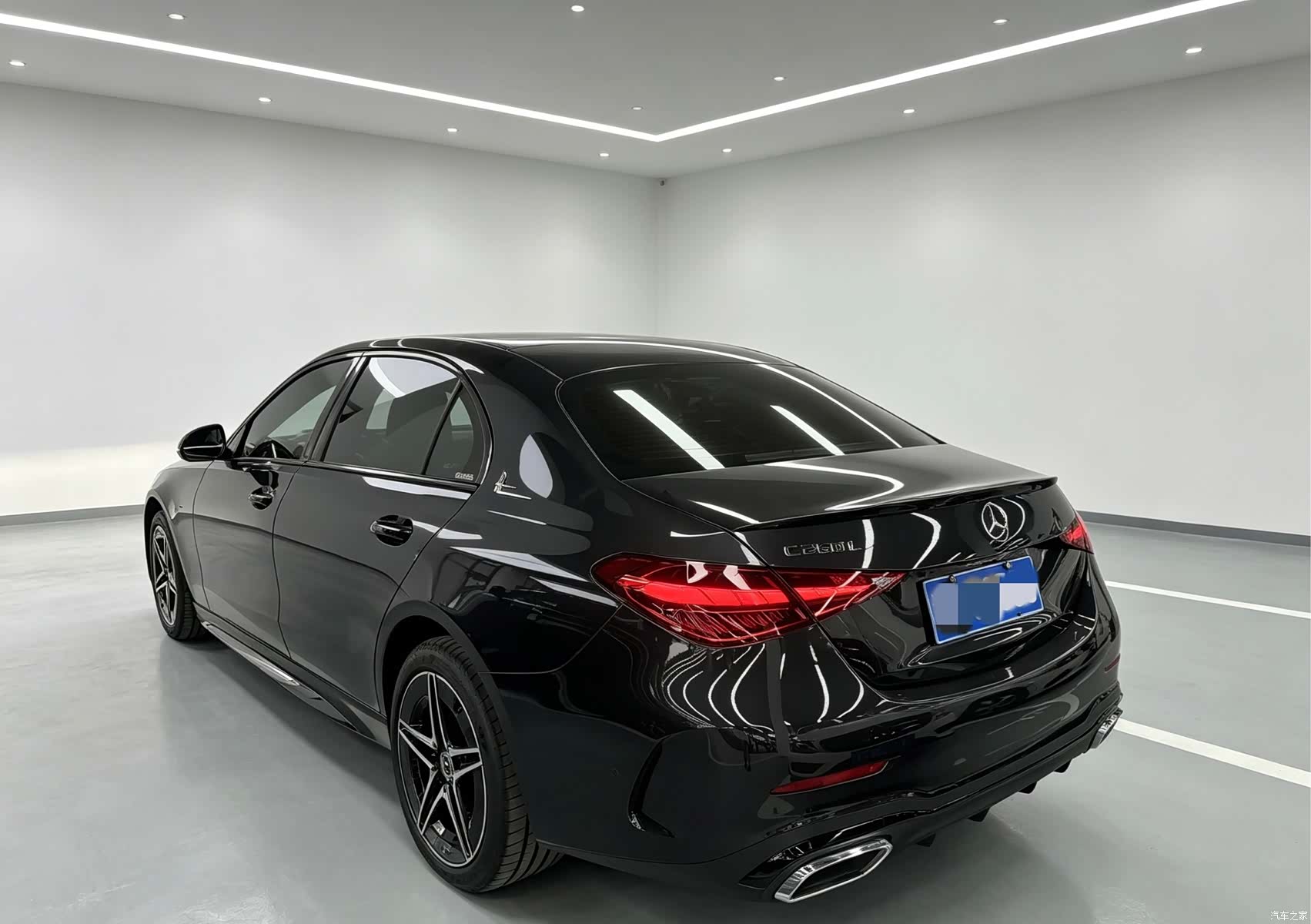 Mercedes-Benz C-Class, 2025 12