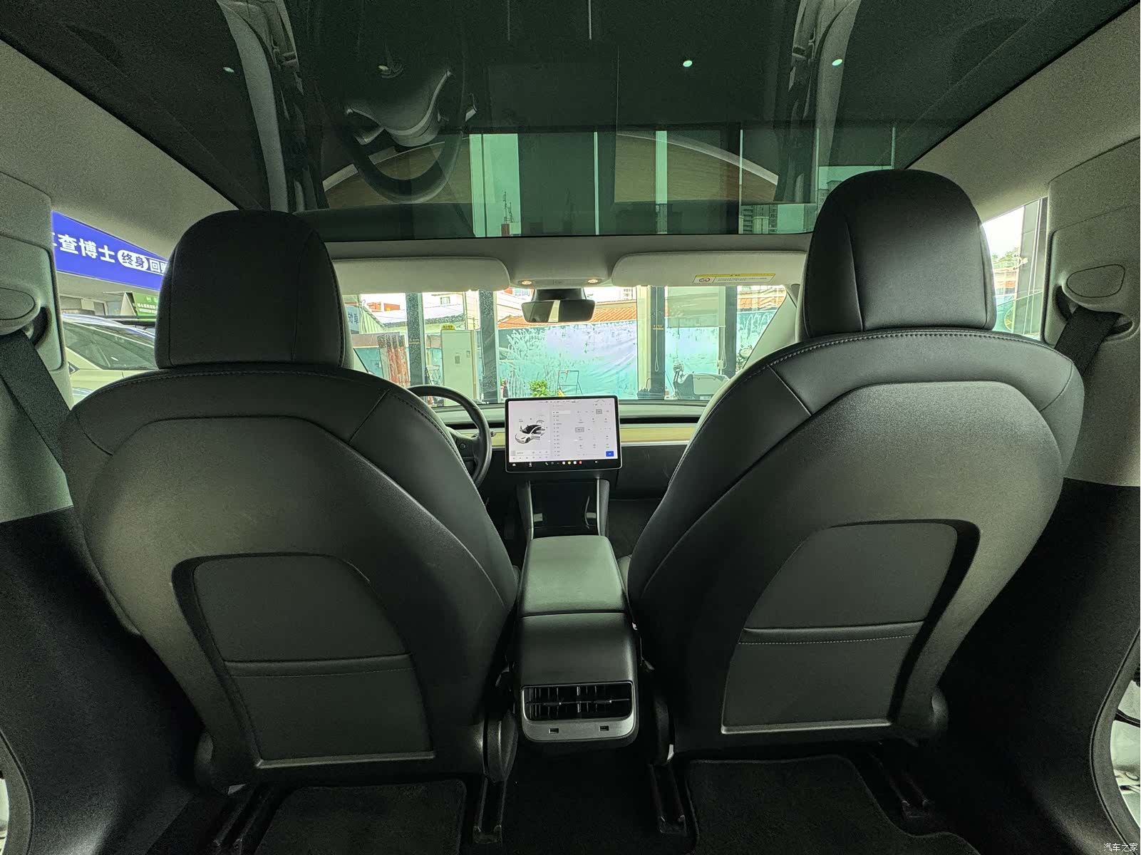 Tesla Model 3, 2019 21