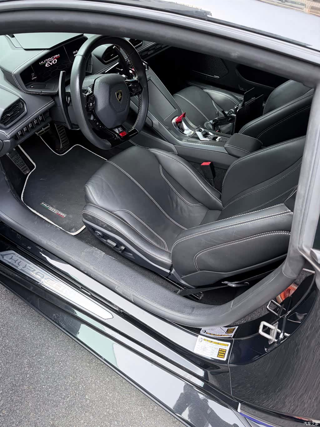 Lamborghini Huracán, 2021 все фото