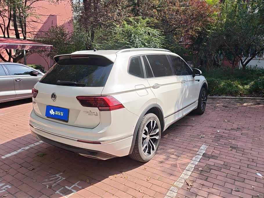 Volkswagen Tiguan L