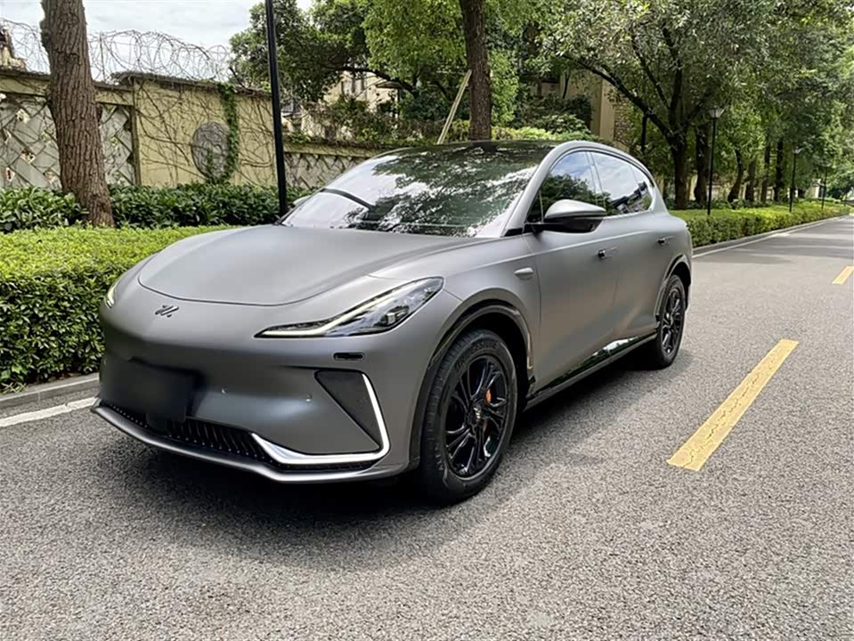 IM Motors Zhiji LS7