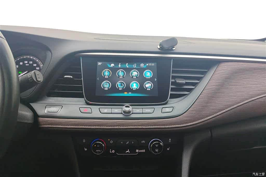 Buick GL6, 2020 13